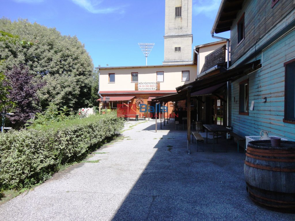 Eladó 1400 m²-esvendéglátó egység utcai bejárattal IV. Kerület (Újpest) , Kisfaludy utca: 350'000'000 Ft