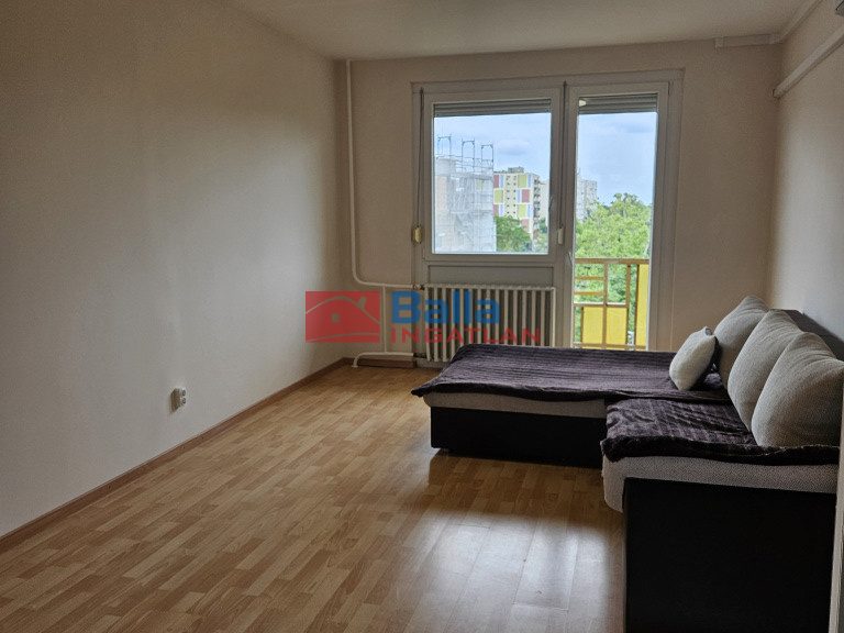 Eladó 60 m²-estársasházi lakás IV. Kerület (Újpest) , Munkásotthon utca: 250'000 Ft