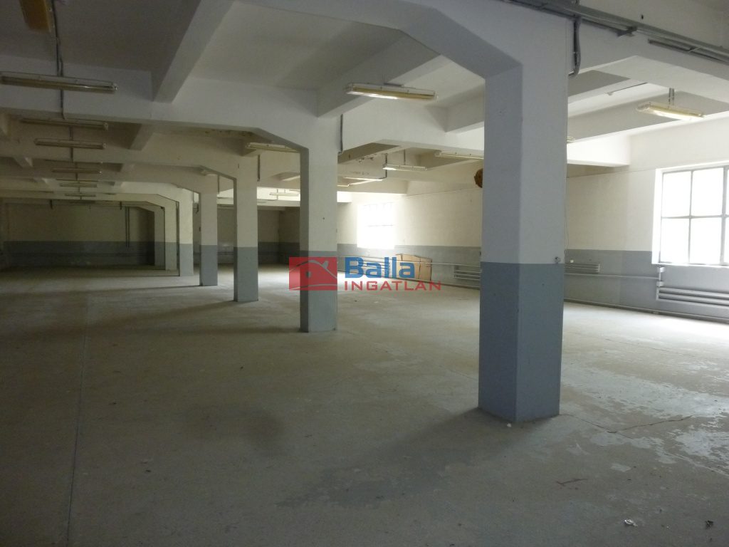 Kiadó 6000 m²-esegyéb üzlethelyiség IV. Kerület (Újpest) , Váci út: 1'000 EUR