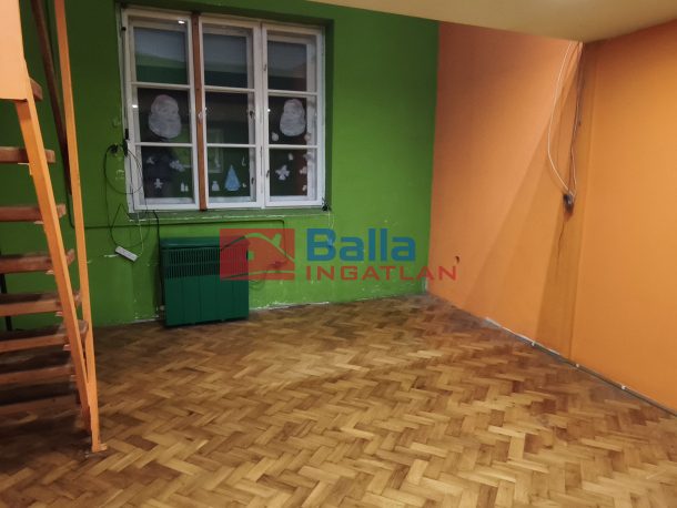 Eladó 30 m²-estársasházi lakás IV. Kerület (Újpest-kertváros) , Deák Ferenc utca: 35'500'000 Ft