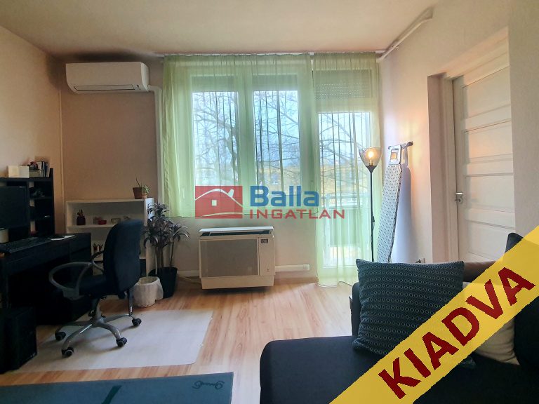 Kiadó 38 m²-estársasházi lakás IX. Kerület (József Attila ltp.) , EGYETÉRTÉS utca: 200'000 Ft