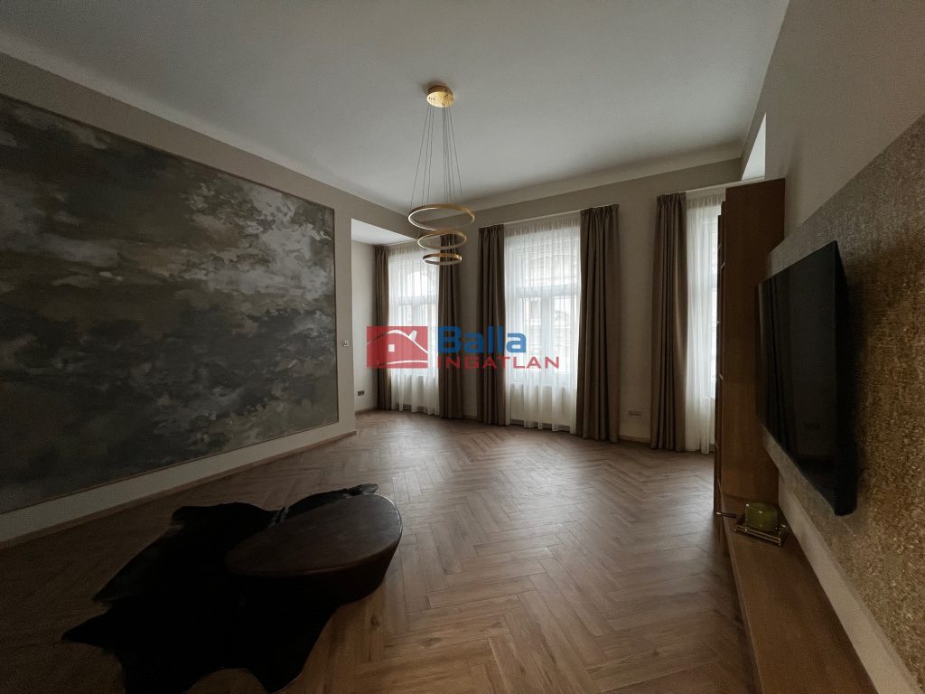 Eladó 88 m²-estársasházi lakás V. Kerület (Belváros) , Báthory utca: 215'000'000 Ft