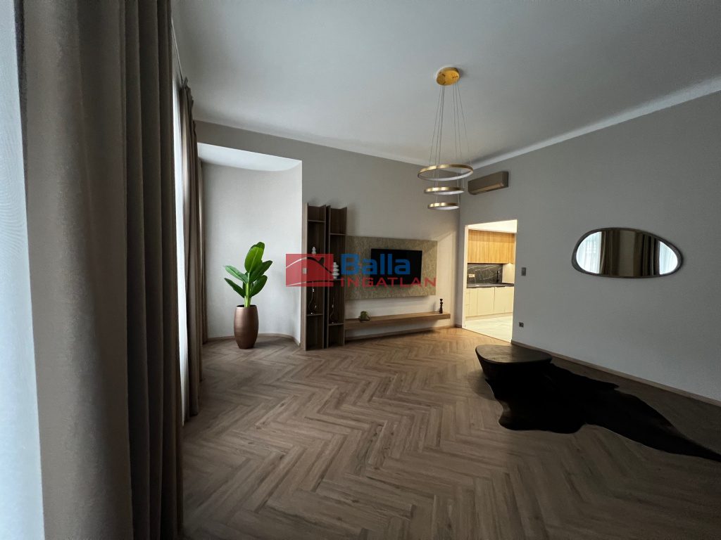 Eladó 88 m²-estársasházi lakás V. Kerület (Belváros) , Báthory utca: 219'000'000 Ft