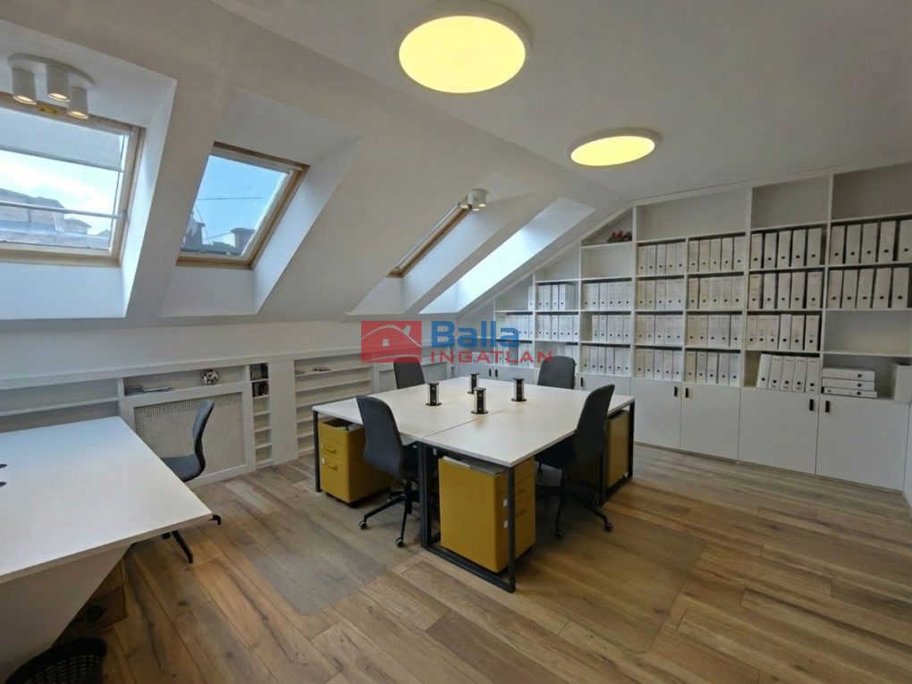 Eladó 79 m²-estársasházi lakás V. Kerület (Belváros) , Királyi Pál utca: 174'990'000 Ft