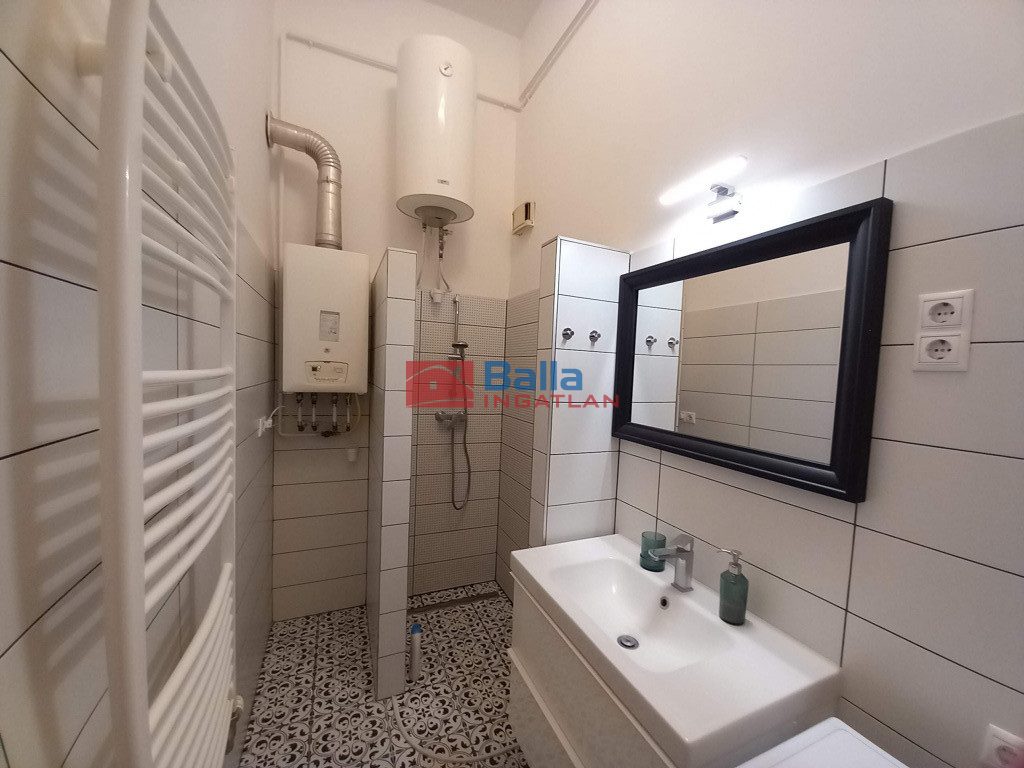 Eladó 52 m²-estársasházi lakás V. Kerület (Belváros) , Régi posta utca: 99'000'000 Ft