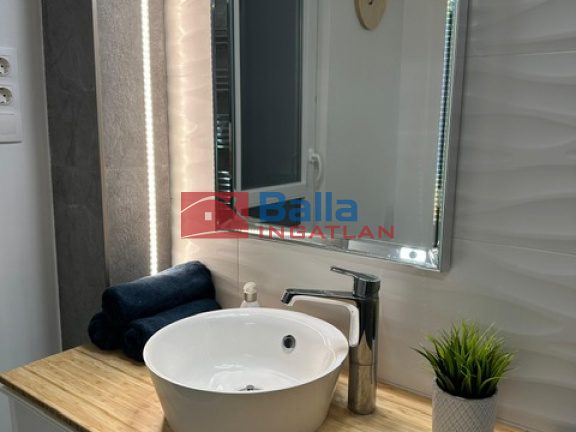 Eladó 79 m²-eslakásban kialakított iroda VI. Kerület (Diplomatanegyed) , Szondi utca: 115'000'000 Ft