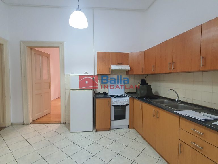 Eladó 71 m²-estársasházi lakás VI. Kerület (Nagykörúton belül) , ANDRÁSSY ÚT mellett: 89'900'000 Ft