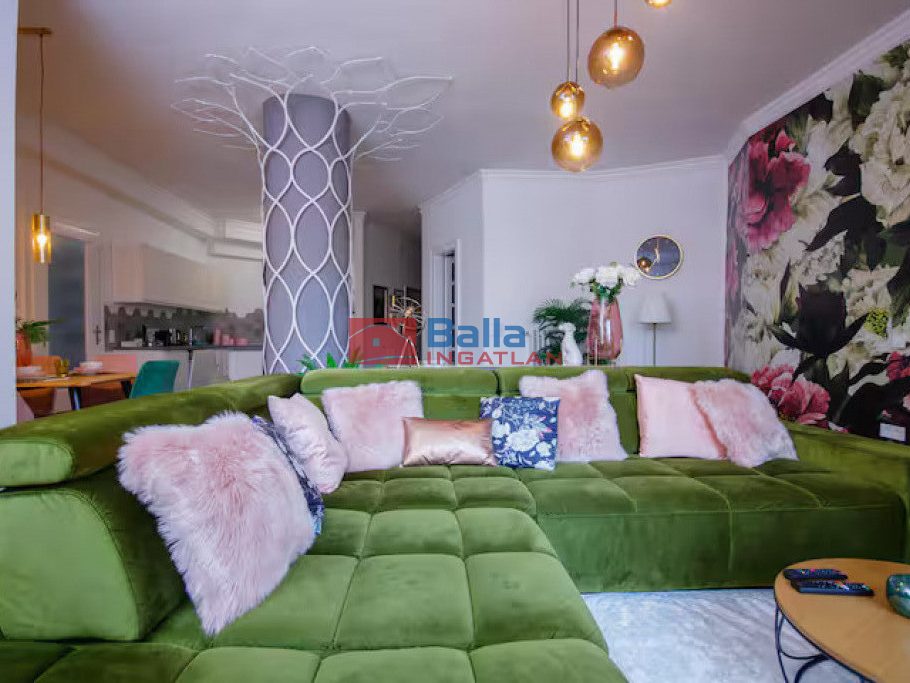 Kiadó 110 m²-estársasházi lakás VI. Kerület (Terézváros) , Bajcsy-Zsilinszky út: 2'100 EUR