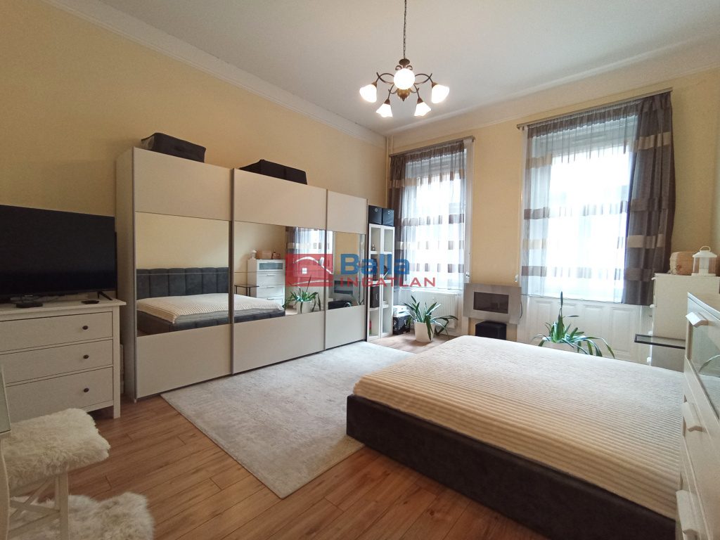 Eladó 82 m²-estársasházi lakás VI. Kerület (Terézváros) , Felső erdősor utca: 129'900'000 Ft