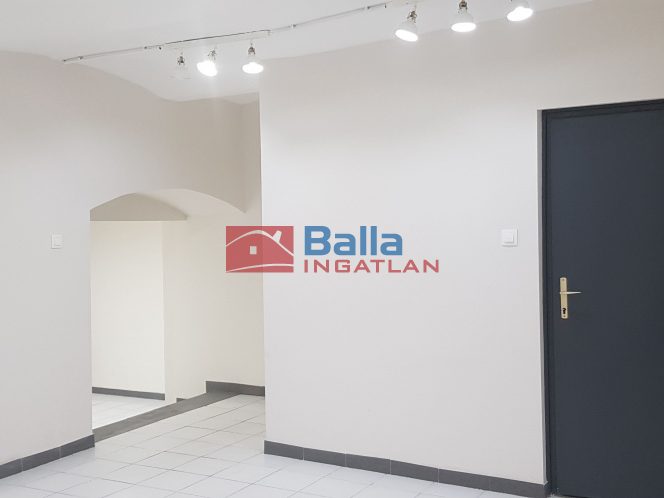 Eladó 74 m²-esüzlethelyiség utcai bejárattal VII. Kerület (Középső-Erzsébetváros) , ALMÁSSY TÉR: 29'800'000 Ft