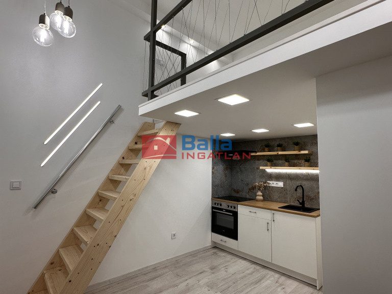 Eladó 26 m²-estársasházi lakás VII. Kerület (Középső-Erzsébetváros) , Keleti pu környékén: 41'700'000 Ft