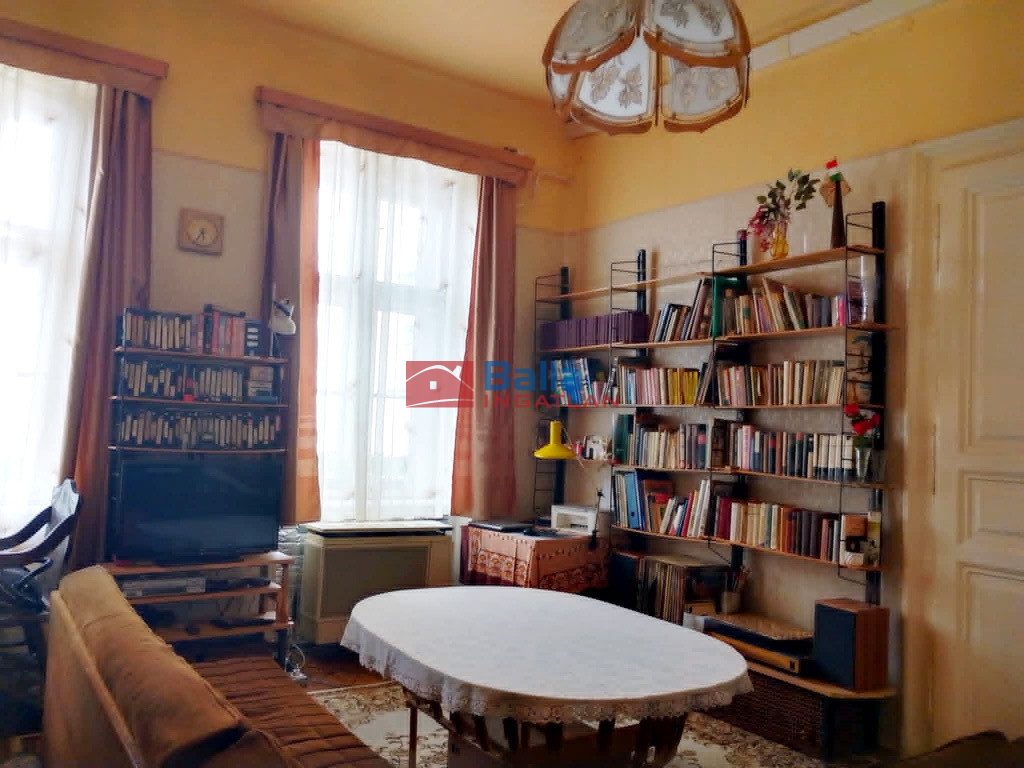 Eladó 77 m²-estársasházi lakás VII. Kerület (Középső-Erzsébetváros) , Rákóczi út: 76'900'000 Ft