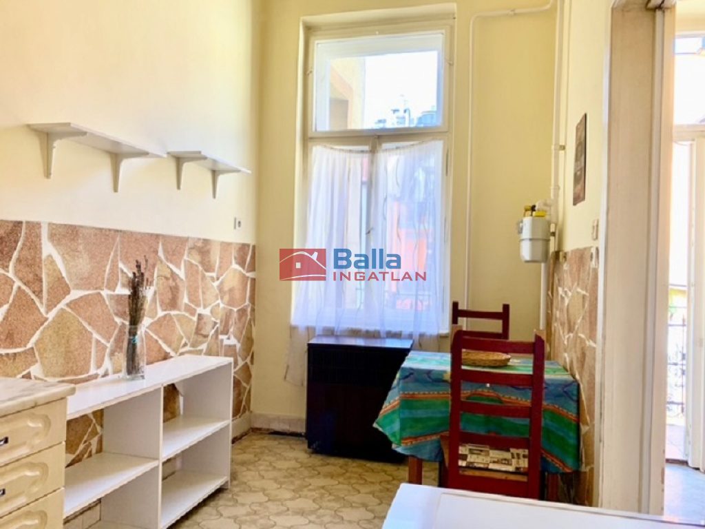 Kiadó 50 m²-estársasházi lakás VII. Kerület (Nagykörúton belül) , Nyár utca: 200'000 Ft