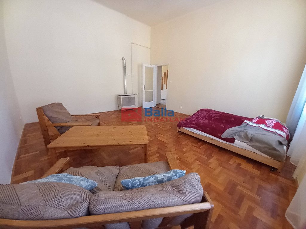 Kiadó 50 m²-estársasházi lakás VII. Kerület (Nagykörúton belül) , Nyár utca: 200'000 Ft