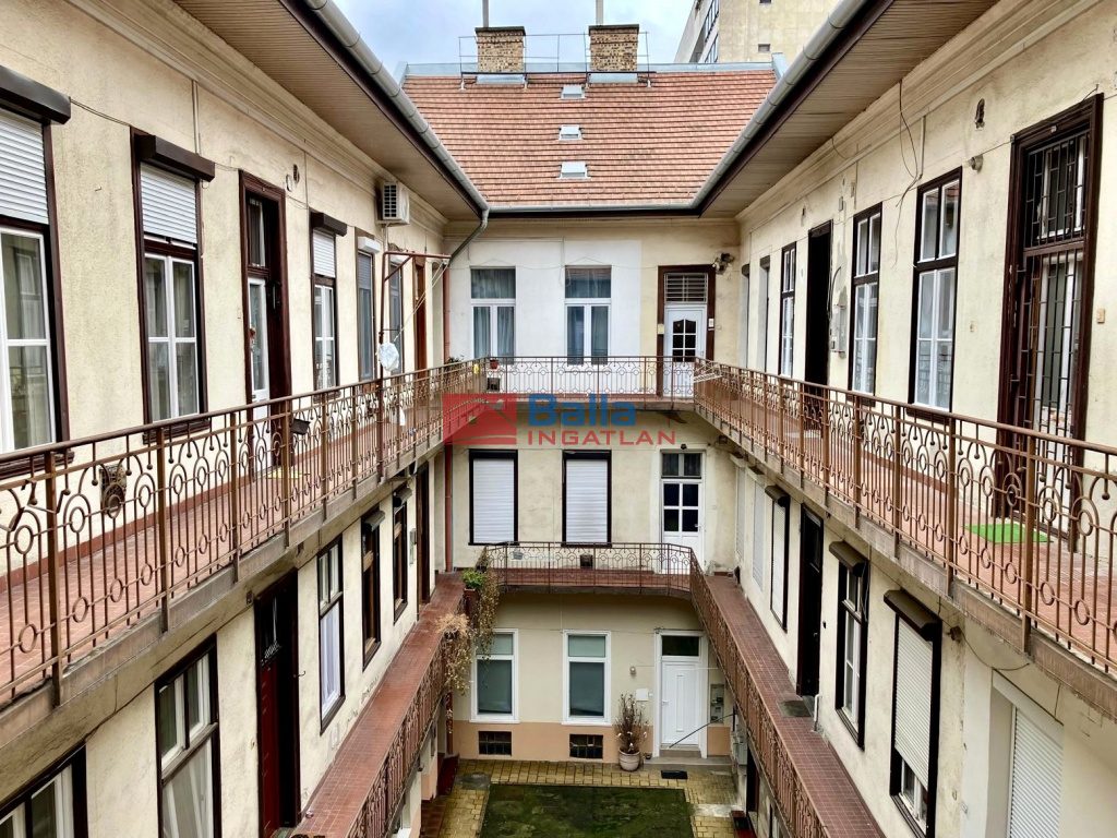 Eladó 57 m²-estársasházi lakás VIII. Kerület (II. János Pál pápa tér és környéke) , Kenyérmező utca: 75'800'000 Ft