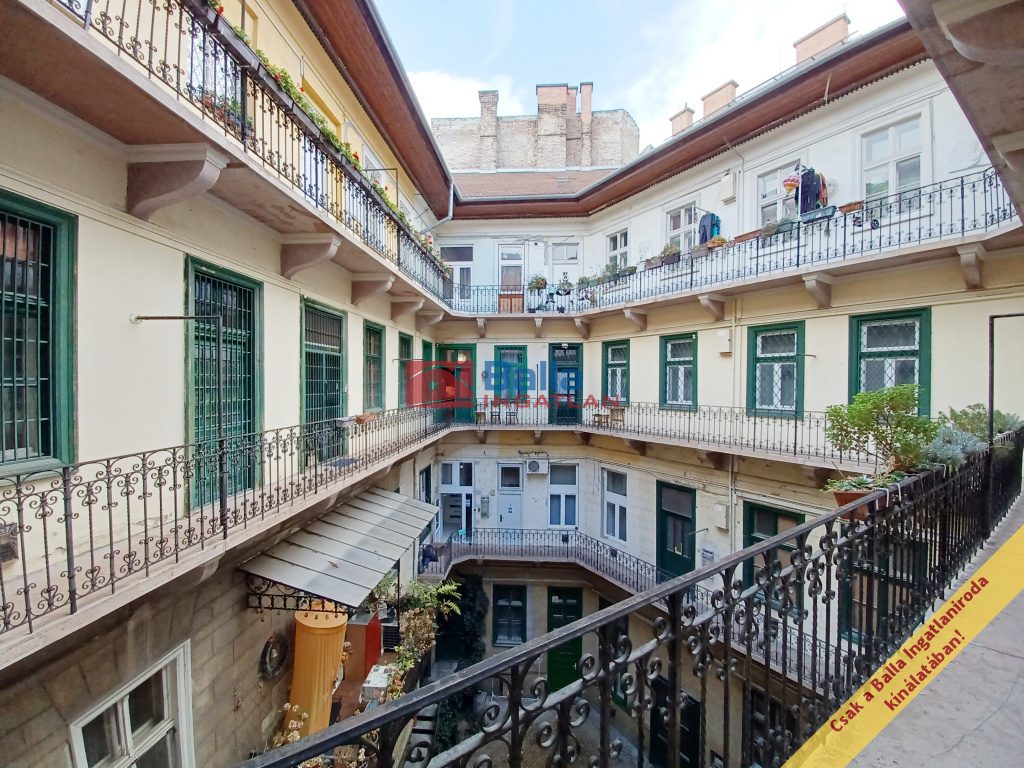 Eladó 123 m²-estársasházi lakás VIII. Kerület (II. János Pál pápa tér és környéke) , M4 közeli, Népszínház utca: 119'000'000 Ft