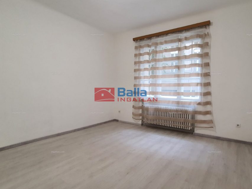 Kiadó 35 m²-estársasházi lakás VIII. Kerület (Józsefváros) , Baross utca: 180'000 Ft
