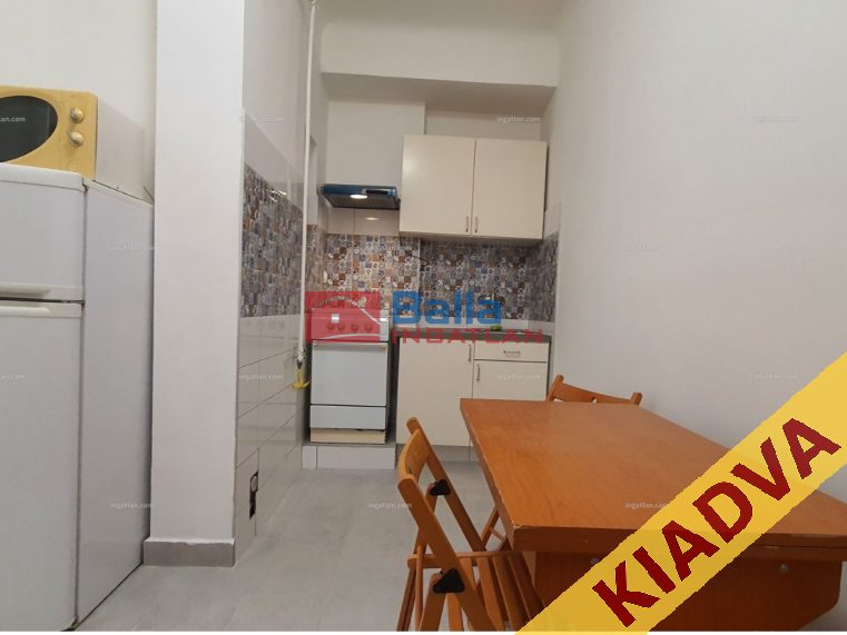 Kiadó 35 m²-estársasházi lakás VIII. Kerület (Józsefváros) , Baross utca: 170'000 Ft