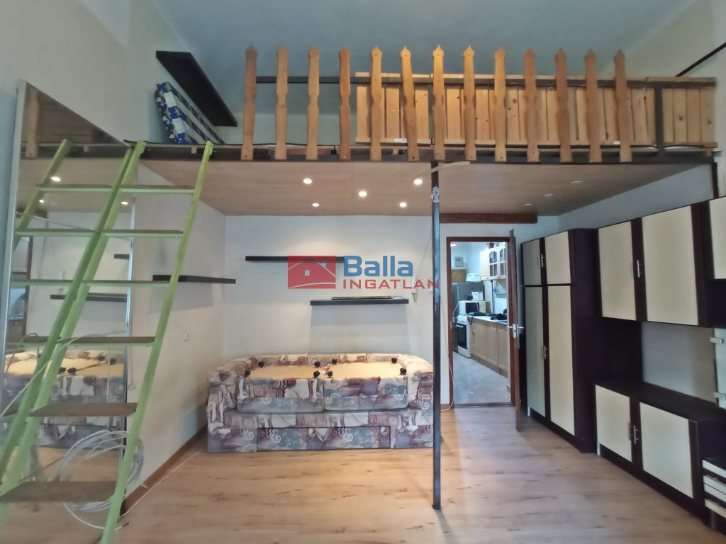 Eladó 35 m²-estársasházi lakás VIII. Kerület (Magdolna negyed) , Karácsony Sándor utca: 43'500'000 Ft
