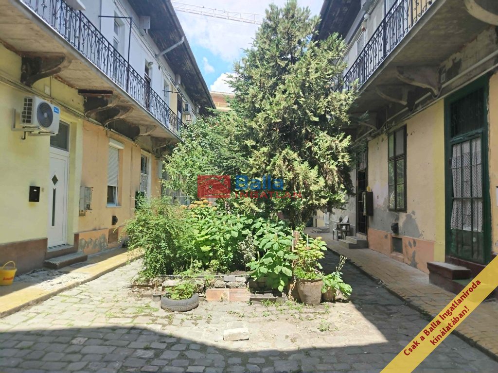 Eladó 24 m²-estársasházi lakás VIII. Kerület (Orczy negyed) , Kőris utca: 24'000'000 Ft