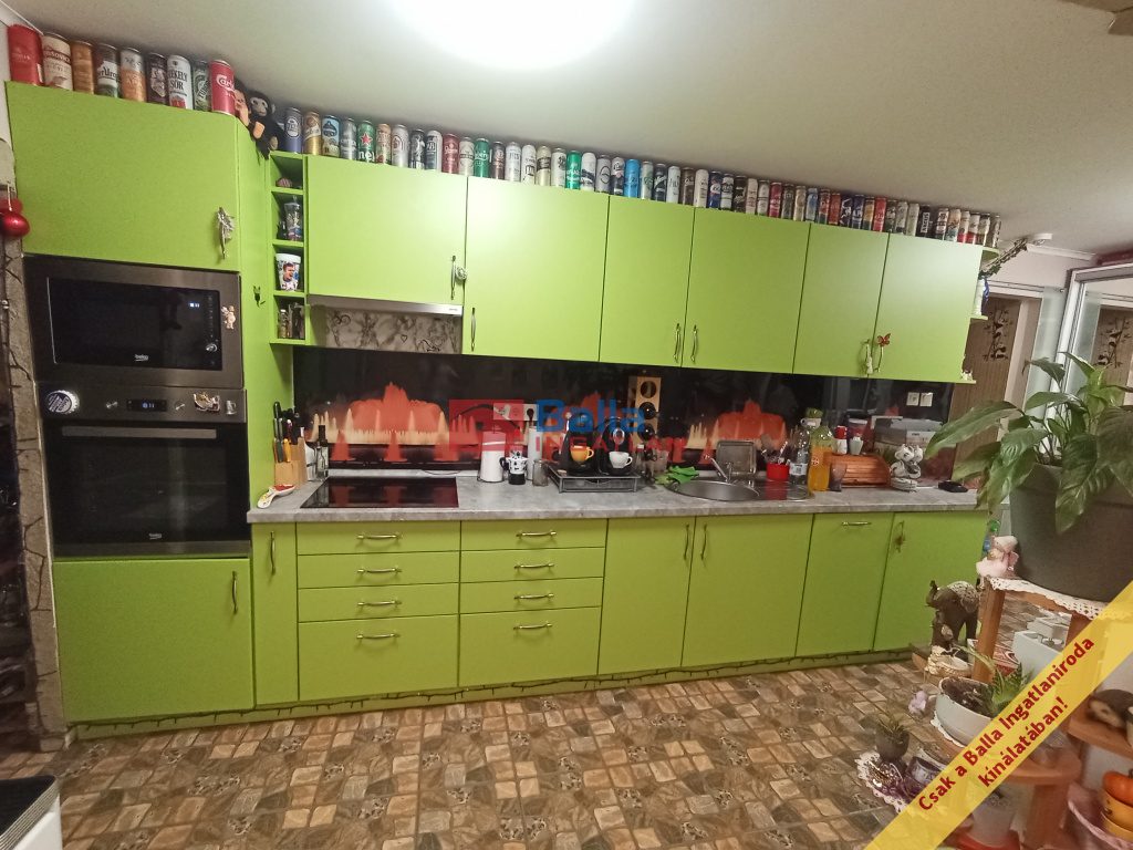 Eladó 46 m²-estársasházi lakás VIII. Kerület (Századosnegyed) , Hungária körút: 37'900'000 Ft