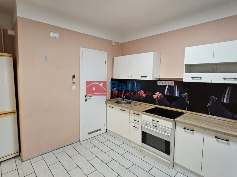 Eladó 38 m²-estársasházi lakás X. Kerület (Kőbánya) , Salgótarjáni út utca: 49'000'000 Ft