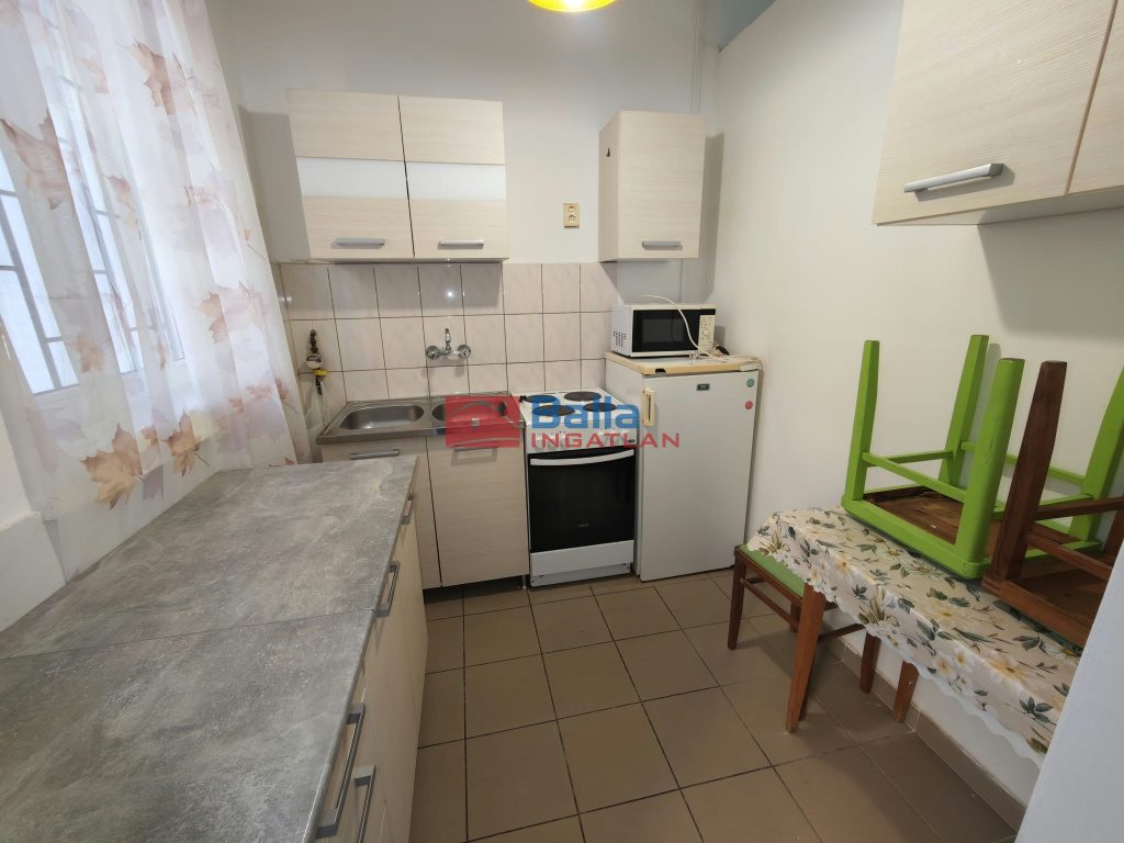 Kiadó 35 m²-estársasházi lakás X. Kerület (Ligettelek) , Kolozsvári utca: 150'000 Ft