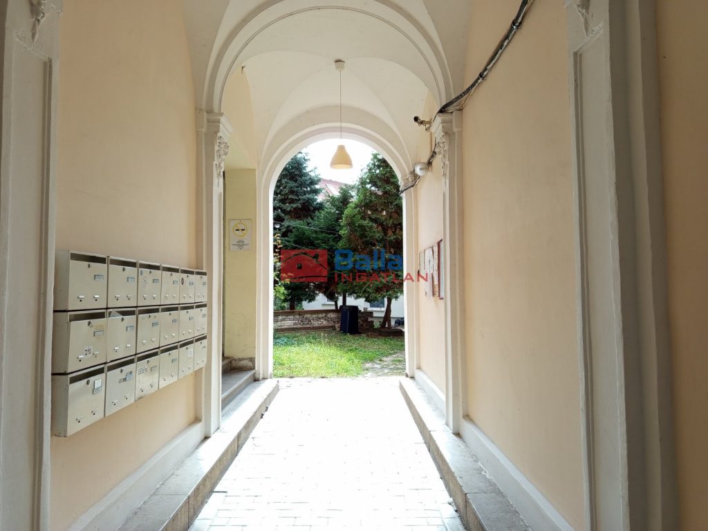 Eladó 120 m²-estársasházi lakás X. Kerület (Óhegy) , Martinovics térnél utca: 68'000'000 Ft