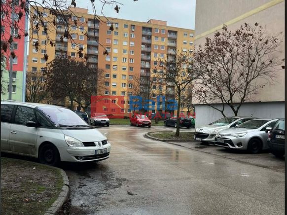 Kiadó 68 m²-estársasházi lakás X. Kerület (Újhegyi ltp.) , Agyagfejtő utca: 250'000 Ft