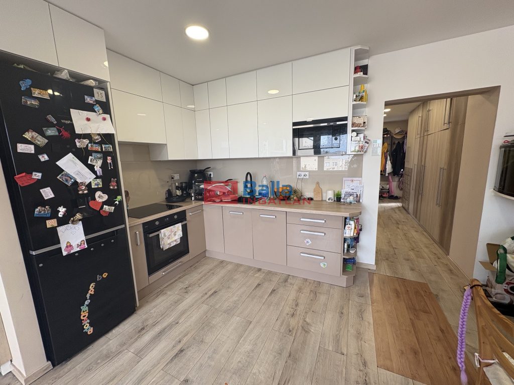 Eladó 68 m²-estársasházi lakás X. Kerület (Újhegyi ltp.) , Kővágó utca: 83'500'000 Ft