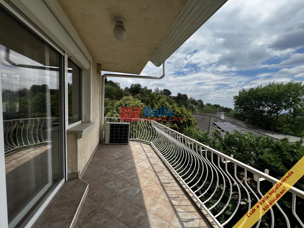 Eladó 163 m²-estársasházi lakás XII. Kerület (Mártonhegy) , Denevér út: 650'000 EUR