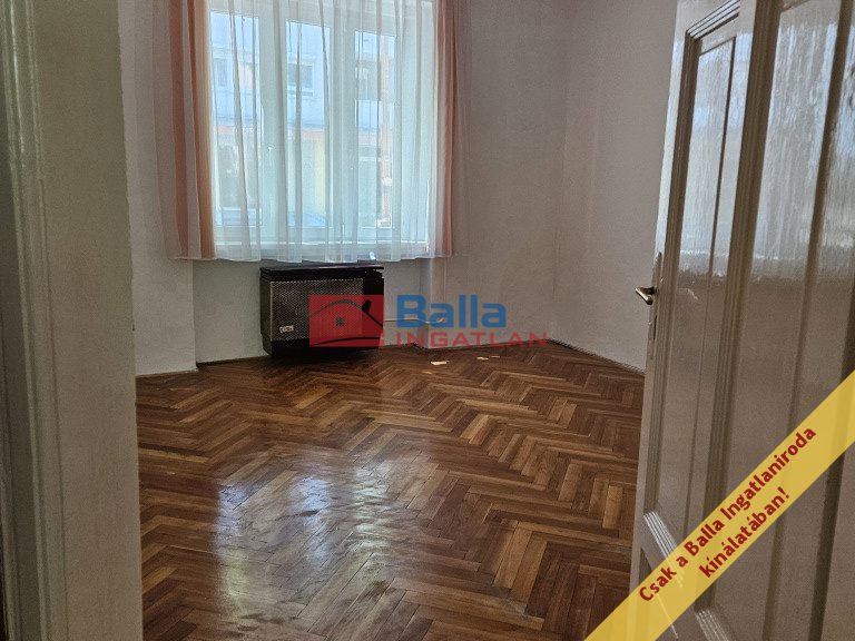 Eladó 25 m²-estársasházi lakás XIII. Kerület (Angyalföld) , Ambrus utca: 31'900'000 Ft