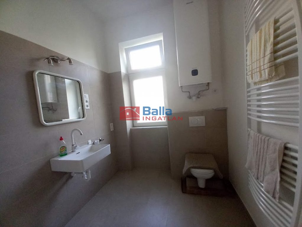 Eladó 35 m²-estársasházi lakás XIII. Kerület (Angyalföld) , Diós utca: 48'900'000 Ft