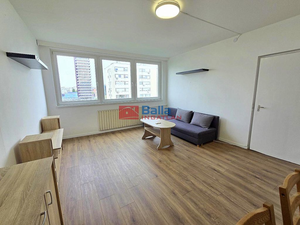Kiadó 47 m²-estársasházi lakás XIII. Kerület (Göncz Árpád városközpont) , Róbert Károly körút: 260'000 Ft