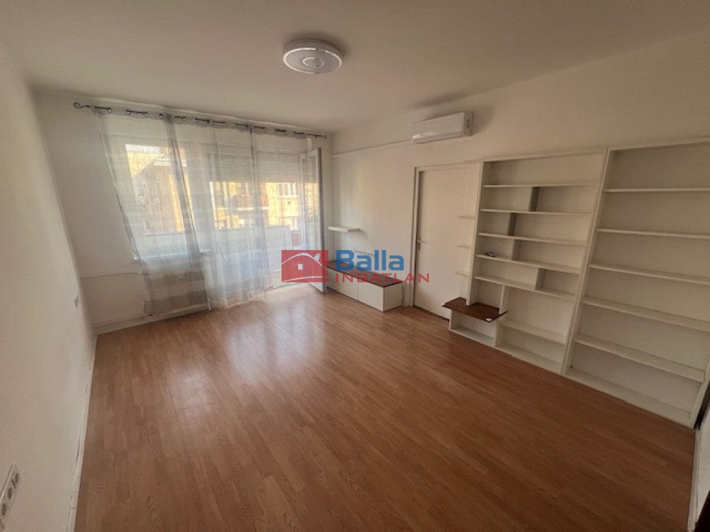 Kiadó 53 m²-estársasházi lakás XIII. Kerület (Újlipótváros) , Kárpát utca: 250'000 Ft