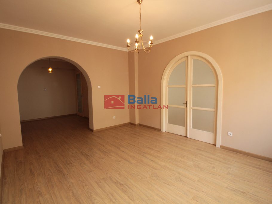 Kiadó 70 m²-estársasházi lakás XIII. Kerület (Újlipótváros) , Visegrádi utca: 290'000 Ft