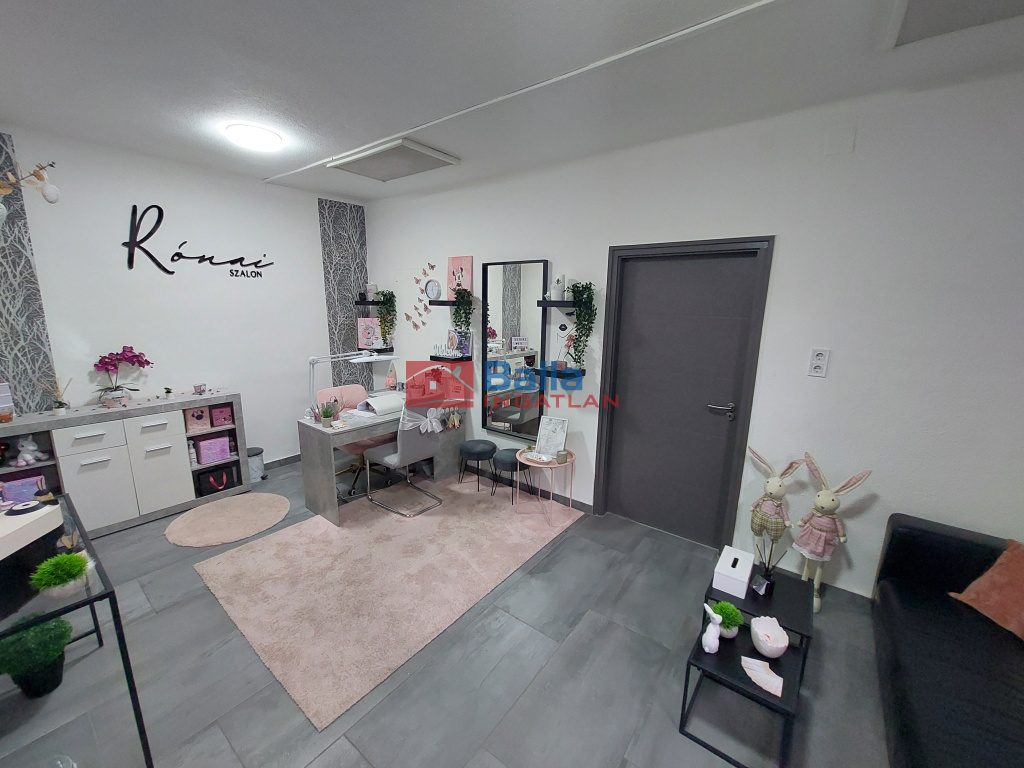 Eladó 41 m²-esüzlethelyiség utcai bejárattal XIV. Kerület (Törökőr) , Fogarasi út: 42'900'000 Ft