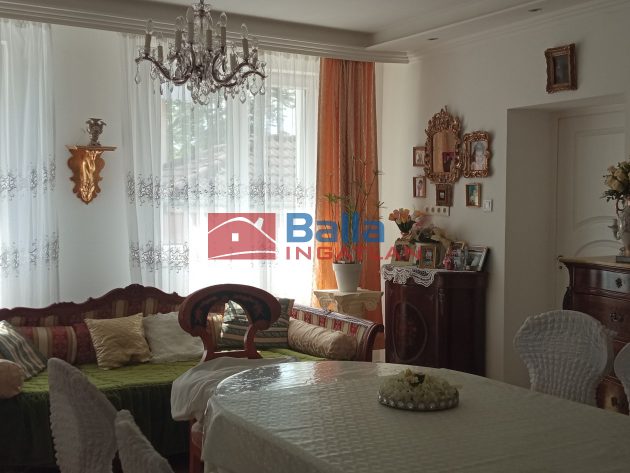 Eladó 195 m²-escsaládi ház XIX. Kerület (Kertváros) , Kispest- kertvárosban: 130'000'000 Ft