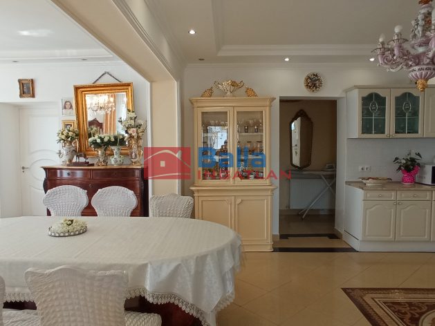 Eladó 195 m²-escsaládi ház XIX. Kerület (Kertváros) , Kispest- kertvárosban: 130'000'000 Ft