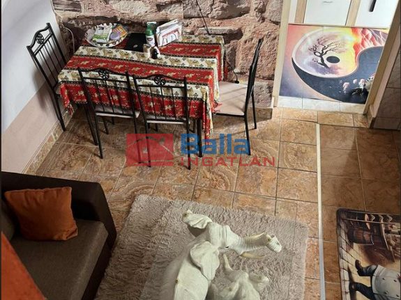 Eladó 52 m²-esházrész XIX. Kerület (Központ) , Kossuth Lajos utca: 47'000'000 Ft