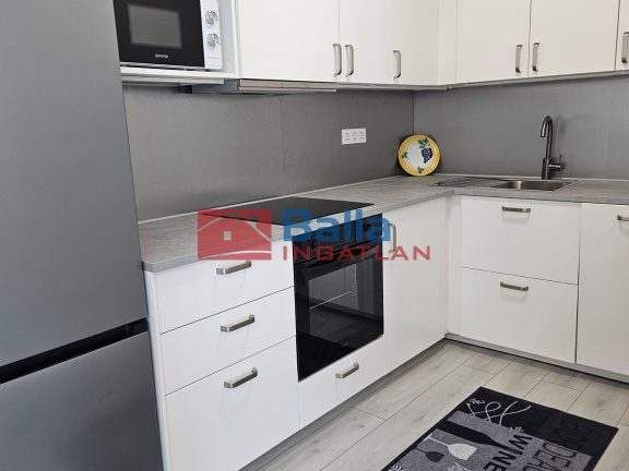 Kiadó 50 m²-estársasházi lakás XIX. Kerület (Központ) , Vak Bottyán út: 330'000 Ft