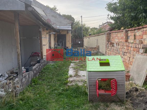 Eladó 135 m²-escsaládi ház XIX. Kerület (Óváros) , Kossuth Lajos utca: 72'900'000 Ft