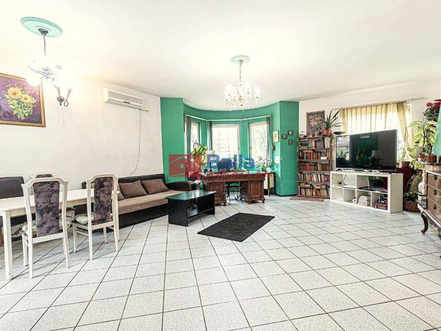 Eladó 479 m²-escsaládi ház XV. Kerület (Rákospalota) , Rákpspallotai körvasútsor sor: 180'000'000 Ft