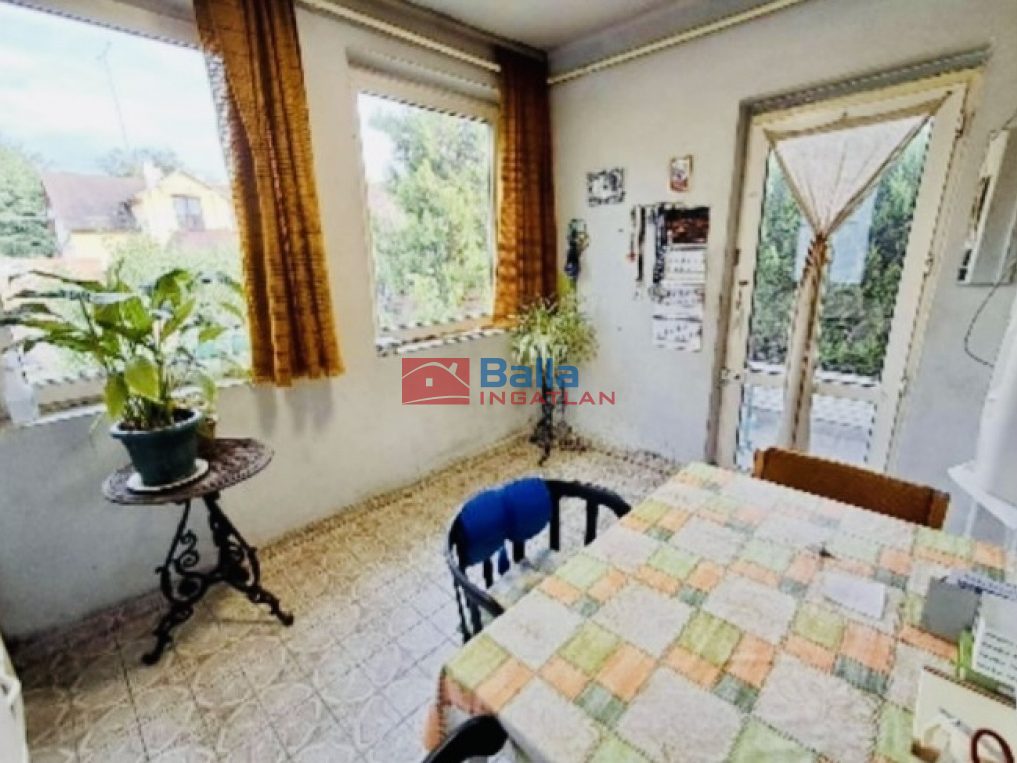 Eladó 80 m²-escsaládi ház XV. Kerület (Rákospalota) , Tóth István közeli utca: 85'000'000 Ft