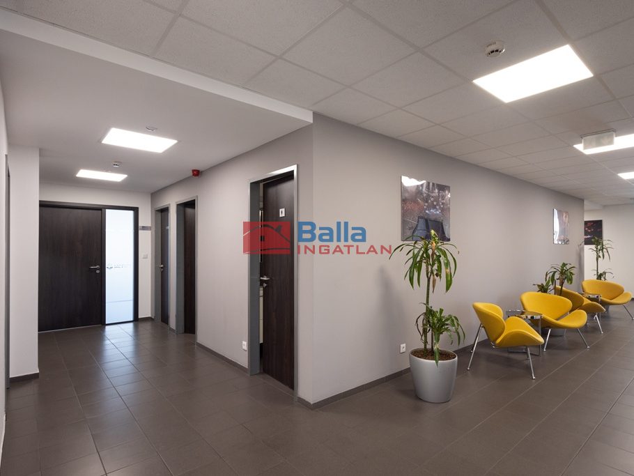 Kiadó 42 m²-esb kategóriás iroda XV. Kerület (Szilas Park) , Szentmihályi út: 263'000 Ft