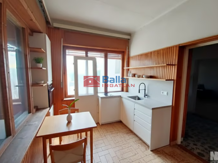 Eladó 75 m²-escsaládi ház XVI. Kerület (Árpádföld) , Állás utca: 99'000'000 Ft