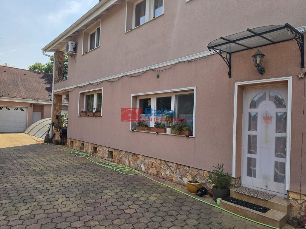 Eladó 200 m²-escsaládi ház XVI. Kerület (Rákosszentmihály) , Rákosszentmihály utca: 199'900'000 Ft