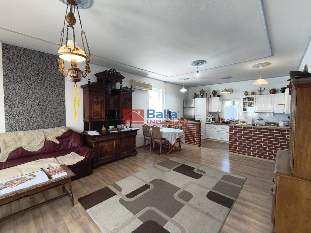 Eladó 336 m²-escsaládi ház XVI. Kerület (Sashalom) , Sashalom: 350'000'000 Ft