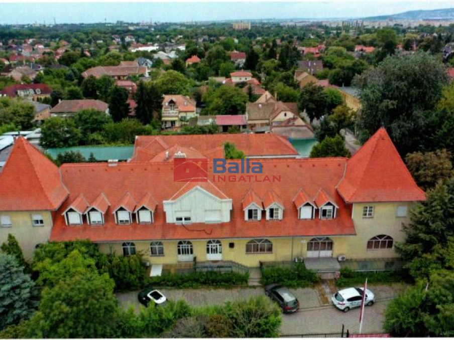 Eladó 1980 m²-esegyéb vendéglátó egység XVI. Kerület (Sashalom) , Veress Péter út közeli utca: 3'120'000 EUR