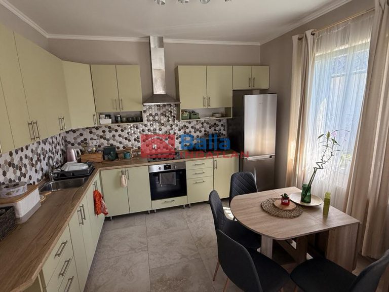 Eladó 85 m²-esikerház XVII. Kerület (Rákoscsaba) , Battonya utca környékén lévő utca: 119'000'000 Ft